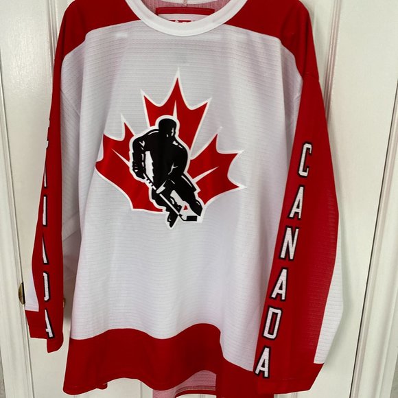 CCM Canada Hockey Jersey Size L - Picture 3 of 11